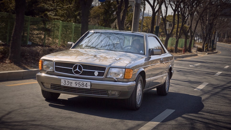Mercedes-Benz W126 560SEC — archive photograph 10.1