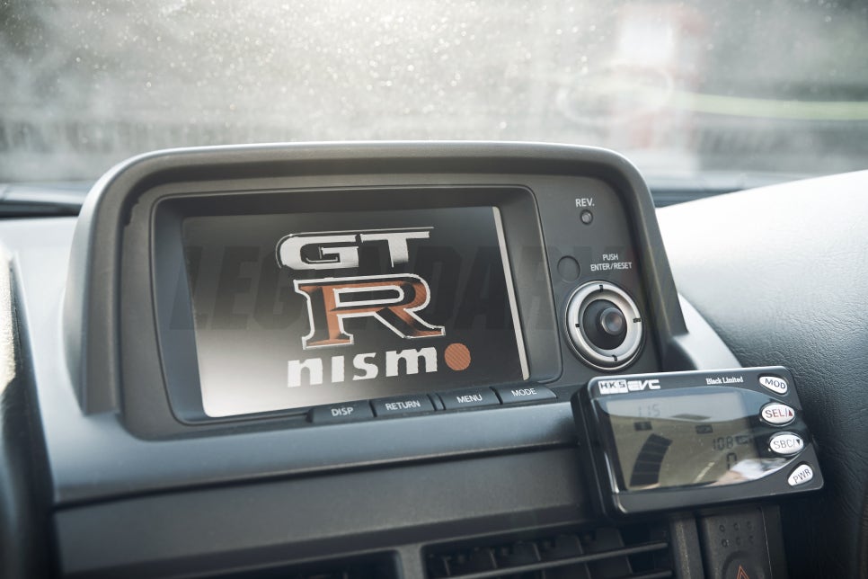 Nissan Skyline GT-R (R34) V-spec II — archive photograph 35.1