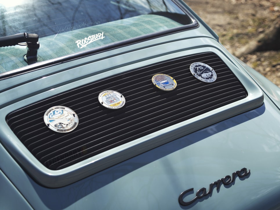 Porsche 911 (964) Carrera 4 — archive photograph 21.1
