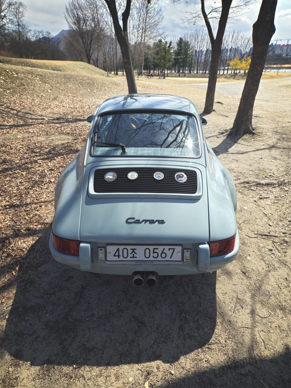 Porsche 911 (964) Carrera 4 — archive photograph 19.1