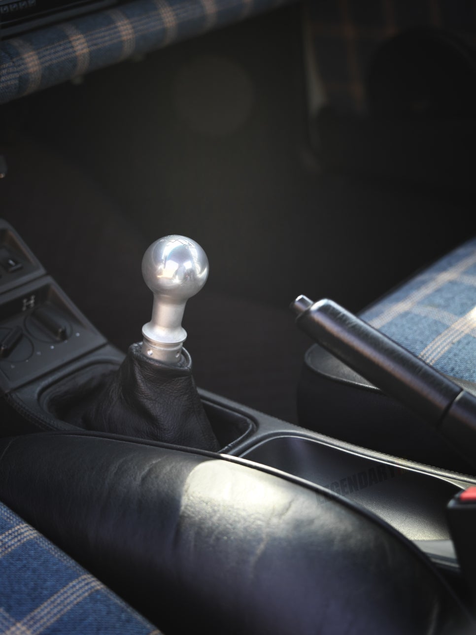 Porsche 911 (964) Carrera 4 — archive photograph 31.1
