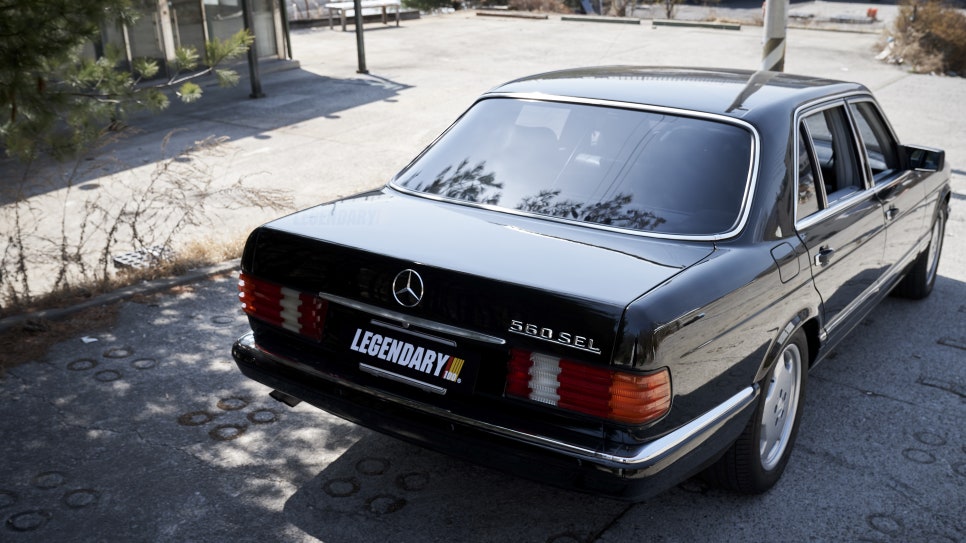 Mercedes-Benz W126 560SEL — archive photograph 23.1