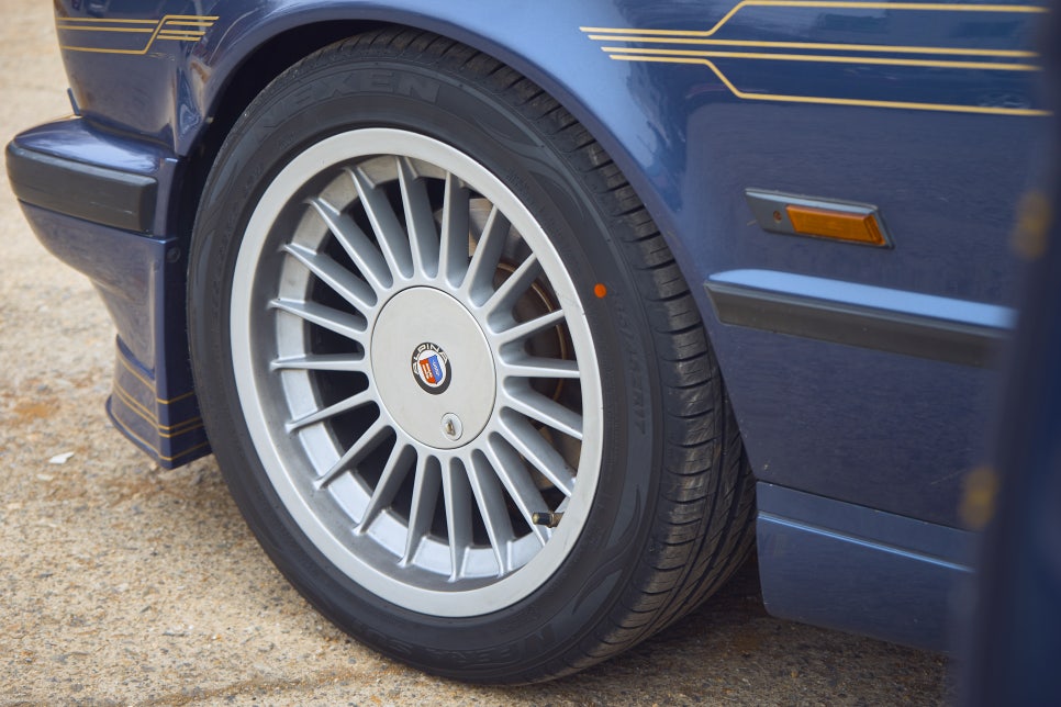 Alpina B10 4.0 — archive photograph 22.1