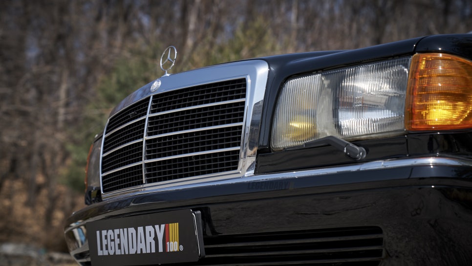 Mercedes-Benz W126 560SEL — archive photograph 16.1
