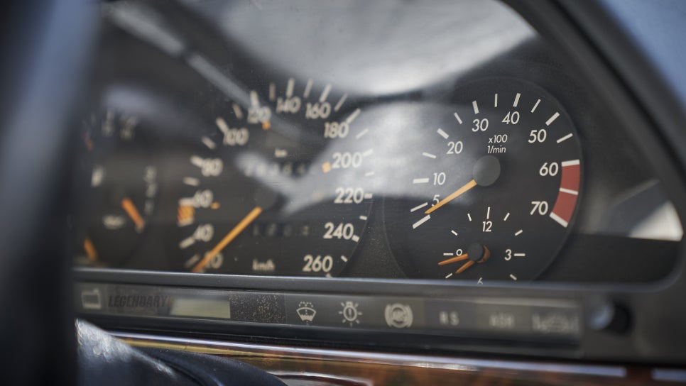 Mercedes-Benz W126 560SEL — archive photograph 31.1