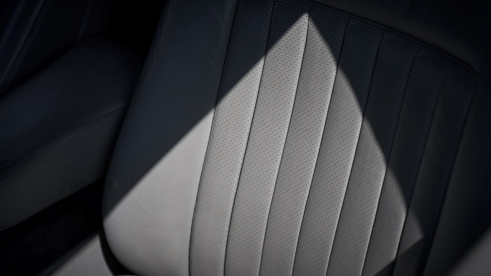 Mercedes-Benz W126 560SEL — archive photograph 36.1