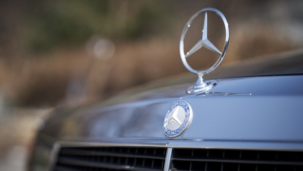 Mercedes-Benz W126 560SEL — archive photograph 17.1