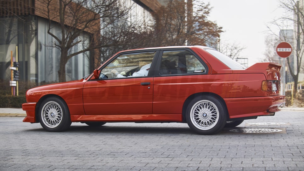 BMW (E30) M3 Evolution 2 — archive photograph 36.1