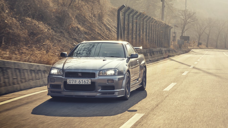 Nissan Skyline GT-R (R34) V-spec II — archive photograph 15.1