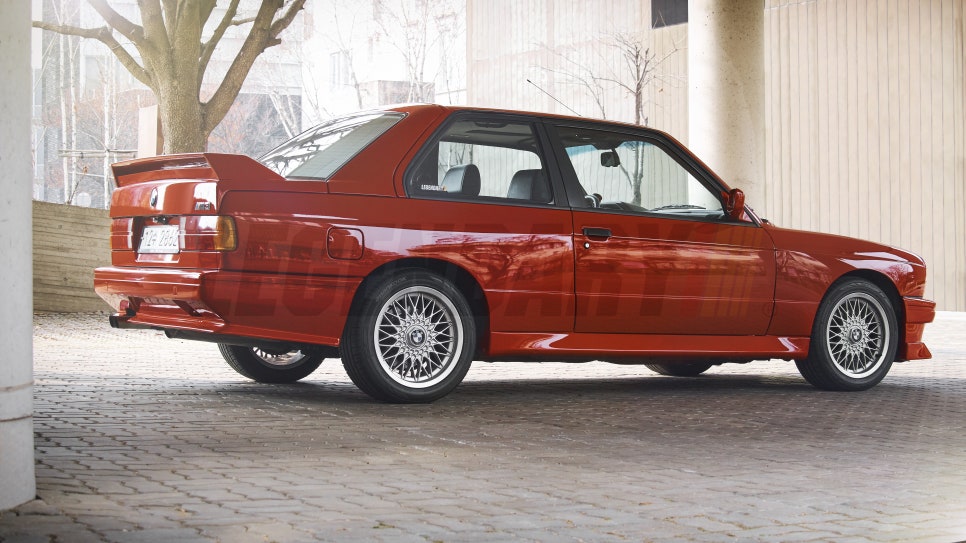 BMW (E30) M3 Evolution 2 — archive photograph 12.1