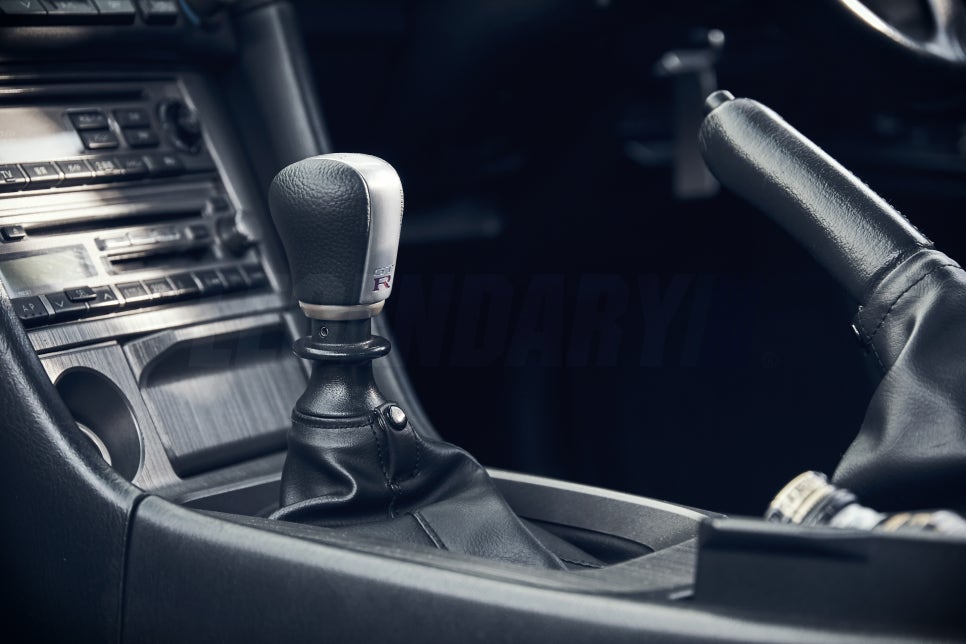 Nissan Skyline GT-R (R34) V-spec II — archive photograph 34.1