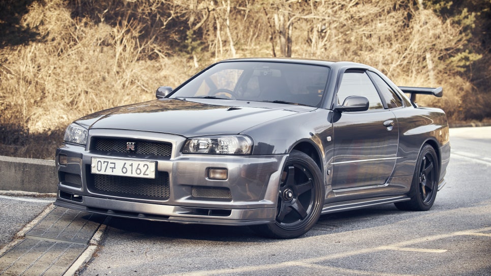 Nissan Skyline GT-R (R34) V-spec II — archive photograph 21.1