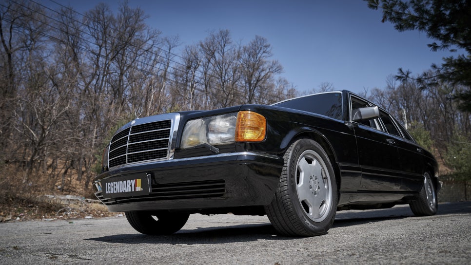 Mercedes-Benz W126 560SEL — archive photograph 6.1