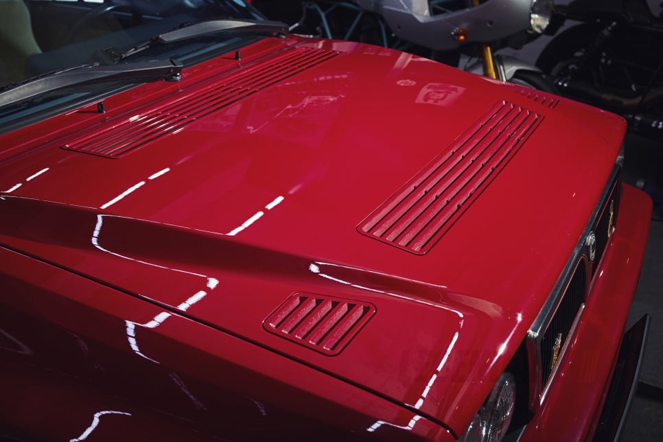 Lancia Delta HF Integrale Evo 2 — archive photograph 18.1