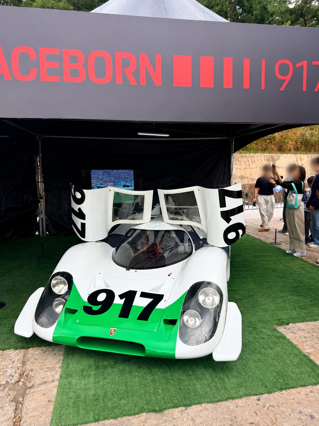 The 917 display, with its doors open.